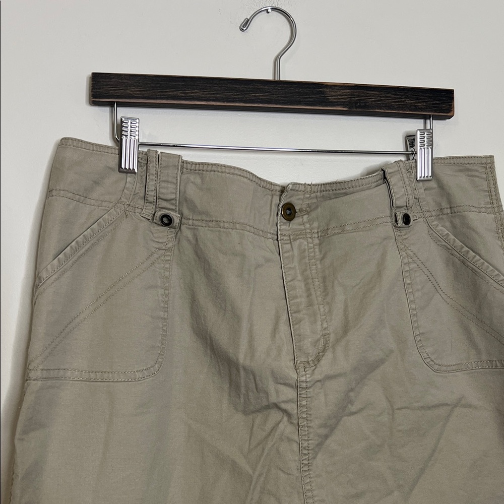 Khaki Casual Skirt with Belt loops Skort (shorts inside) side pockets - Picture 2 of 9